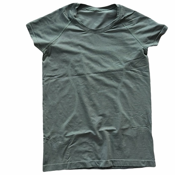 Lululemon 🍋 Swiftly Tech Short Sleeve Shirt 2.0 *Hip Length - Picture 2 of 4